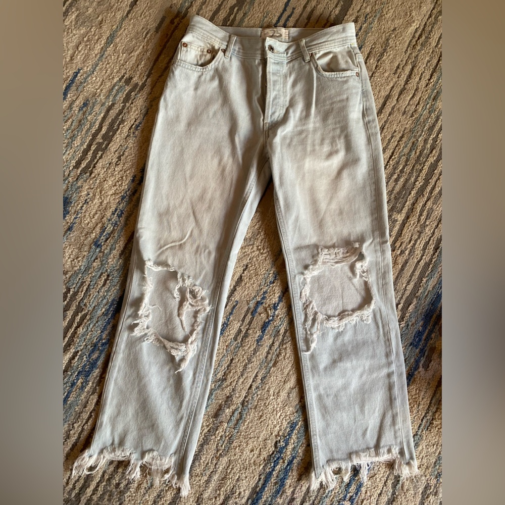Size 25 We the Free Brand Distressed Jeans - Picture 3 of 9